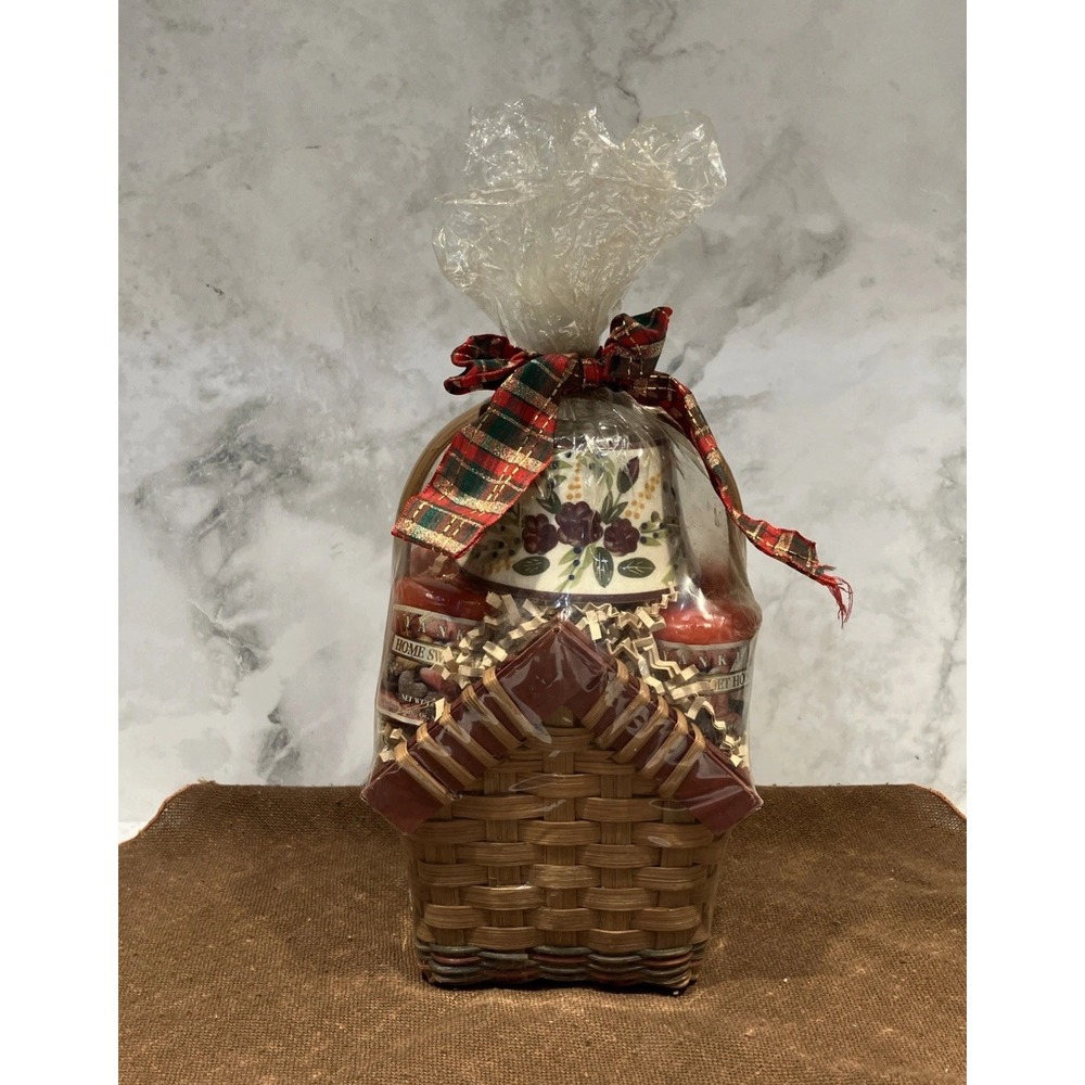 Yankee Candle Gift Set Home Sweet Home Votive Ceramic Lamp Shade Basket